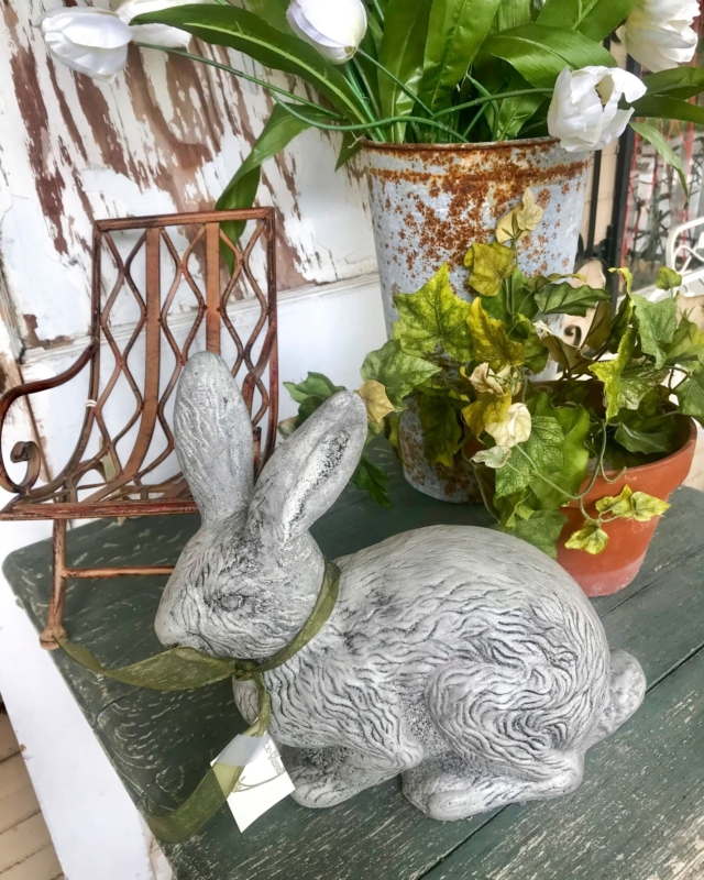 Spruce up your outdoor space with sweet garden accents!